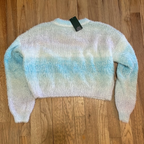 NWT wild fable cropped sweater - Picture 3 of 4